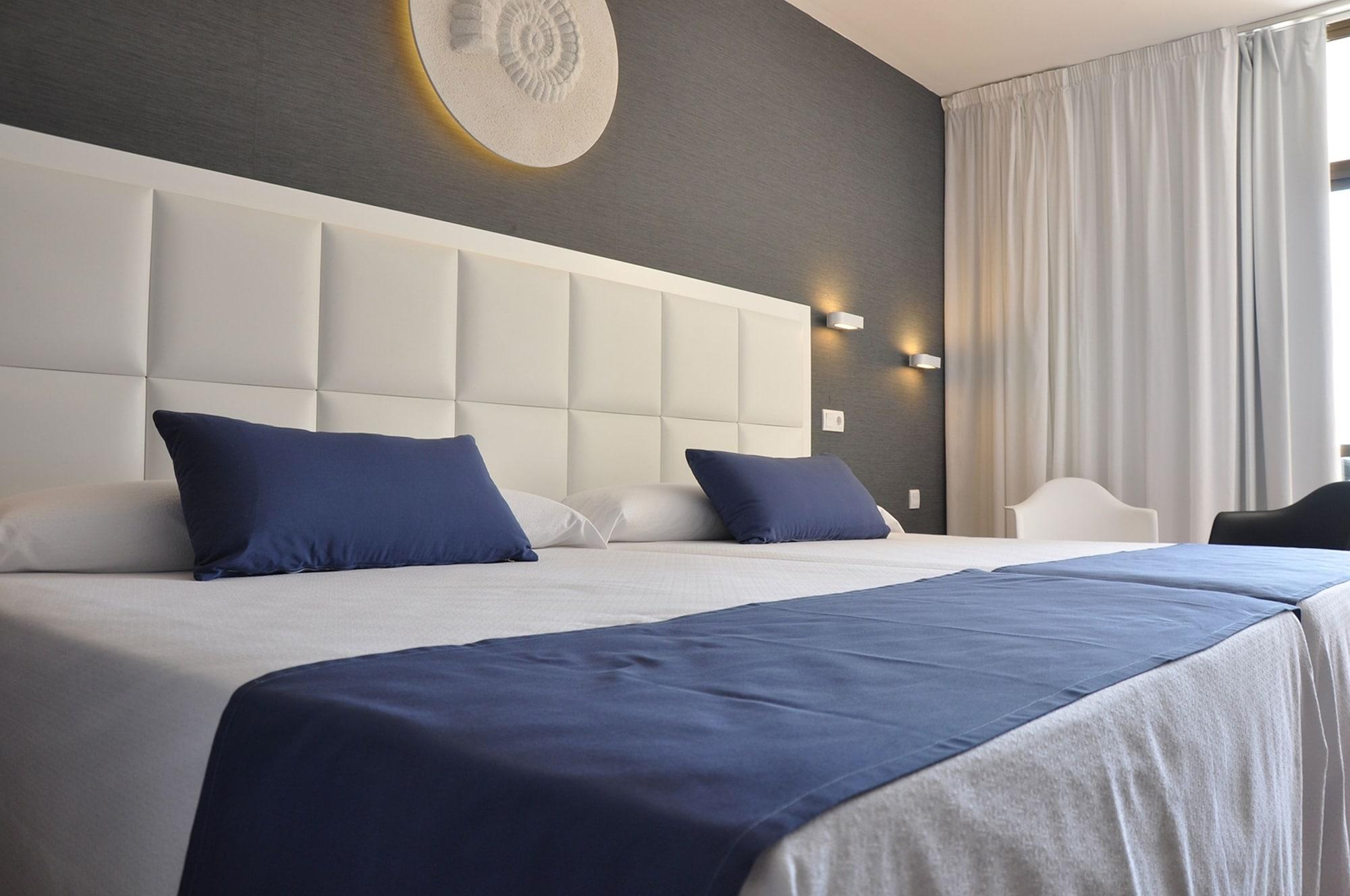 Evenia Olympic Garden Hotel Lloret de Mar Bagian luar foto