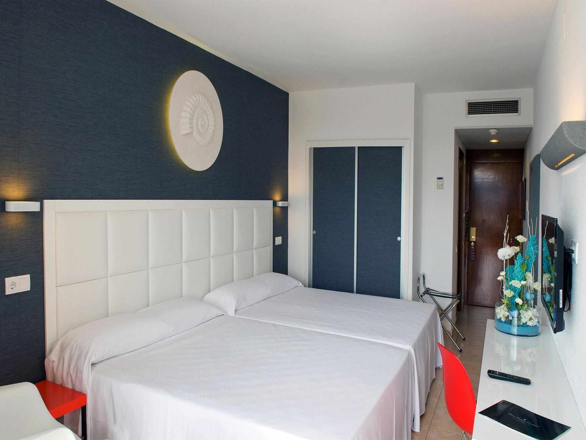 Evenia Olympic Garden Hotel Lloret de Mar Bagian luar foto