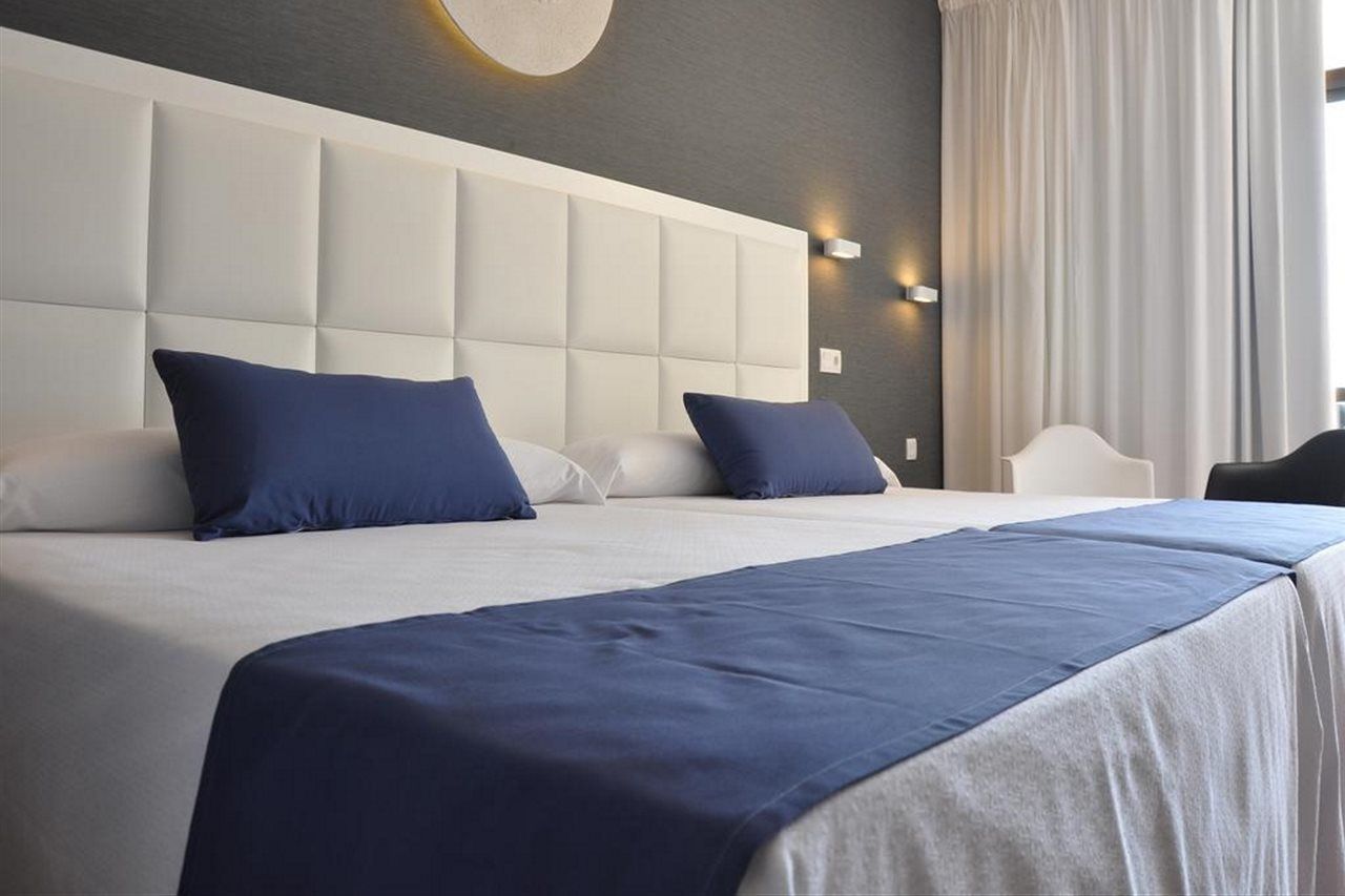 Evenia Olympic Garden Hotel Lloret de Mar Bagian luar foto